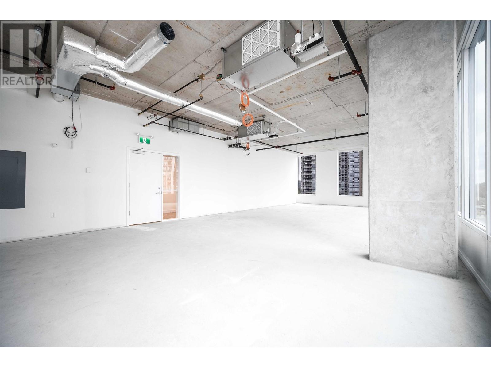 For sale: 802 2992 GLEN DRIVE, Coquitlam, British Columbia