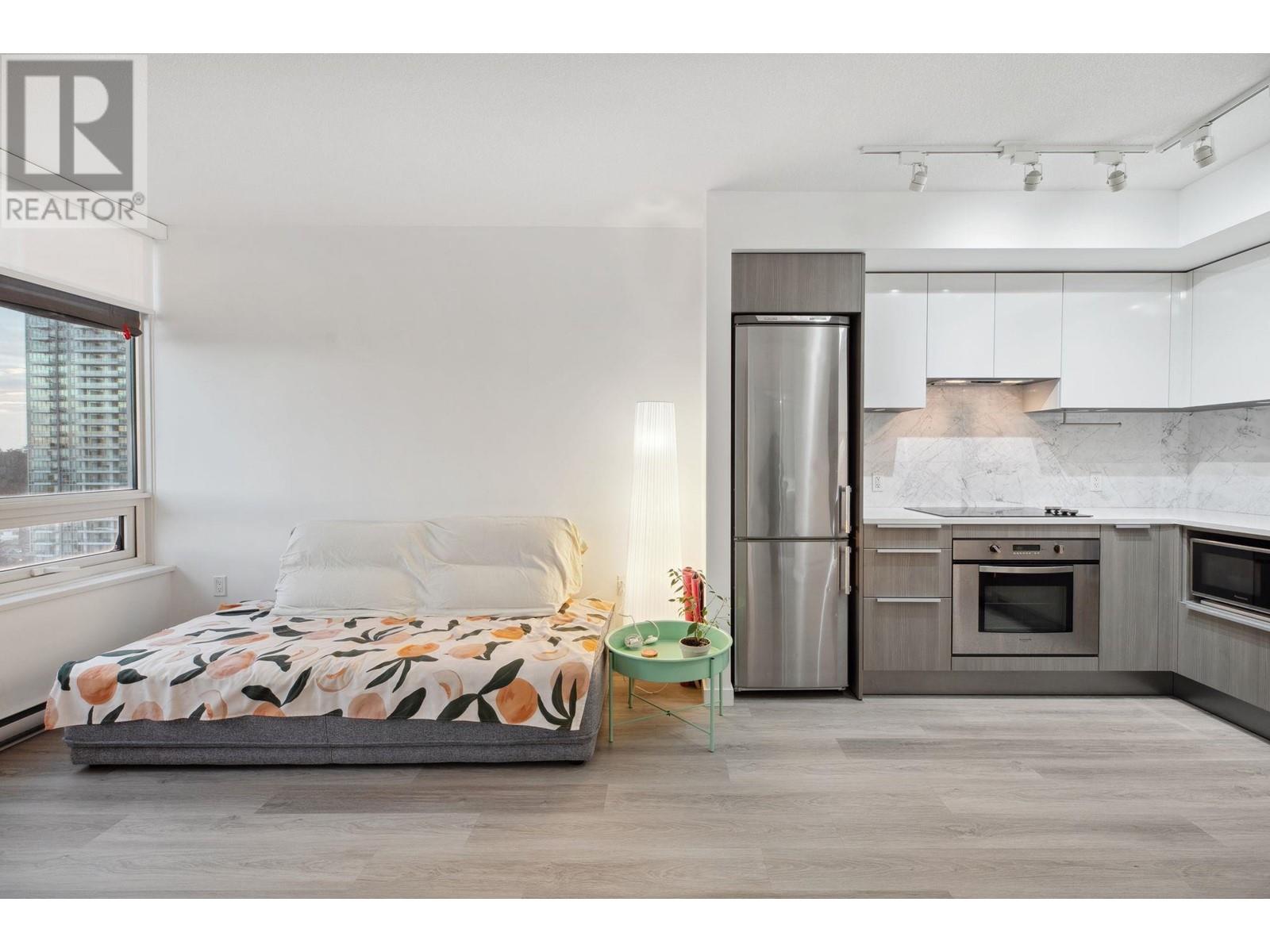 propertyty For sale: 209 ROVER STREET, Ottawa, Ontario K2S1S3