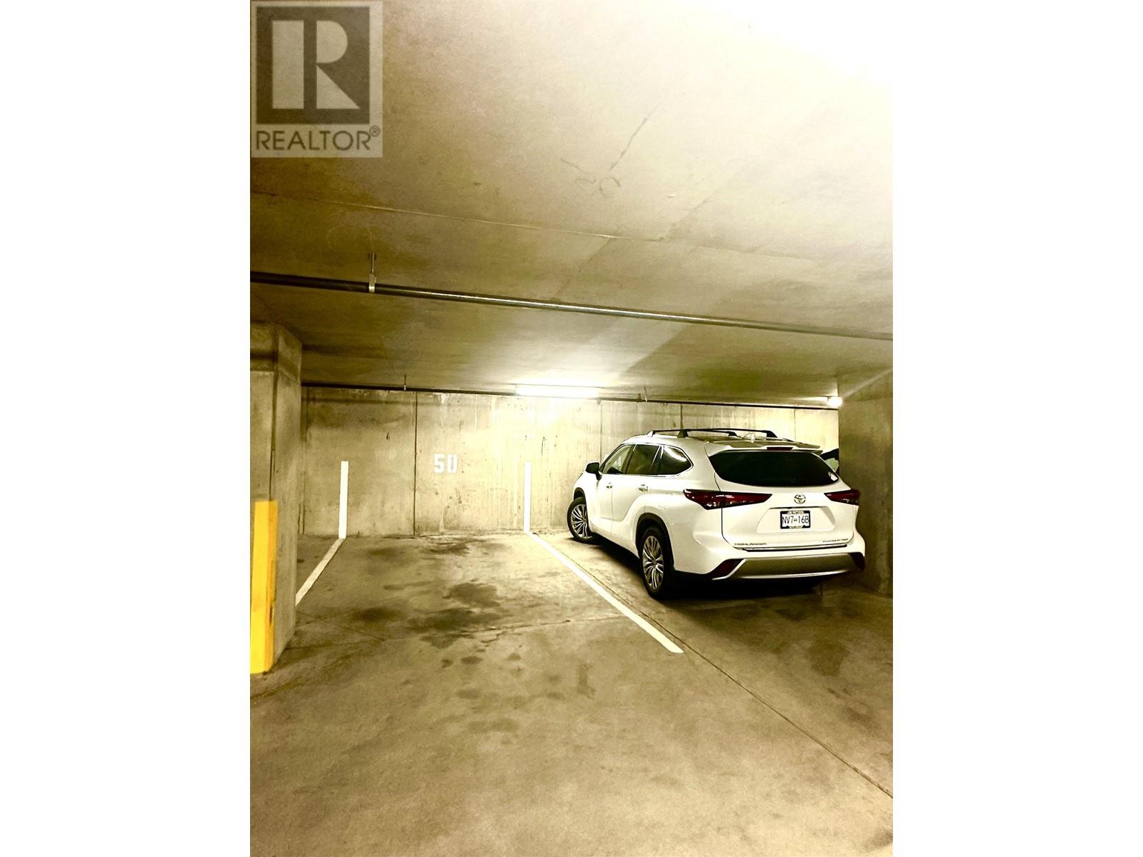 For sale: 806 1188 HOWE STREET, Vancouver, British Columbia