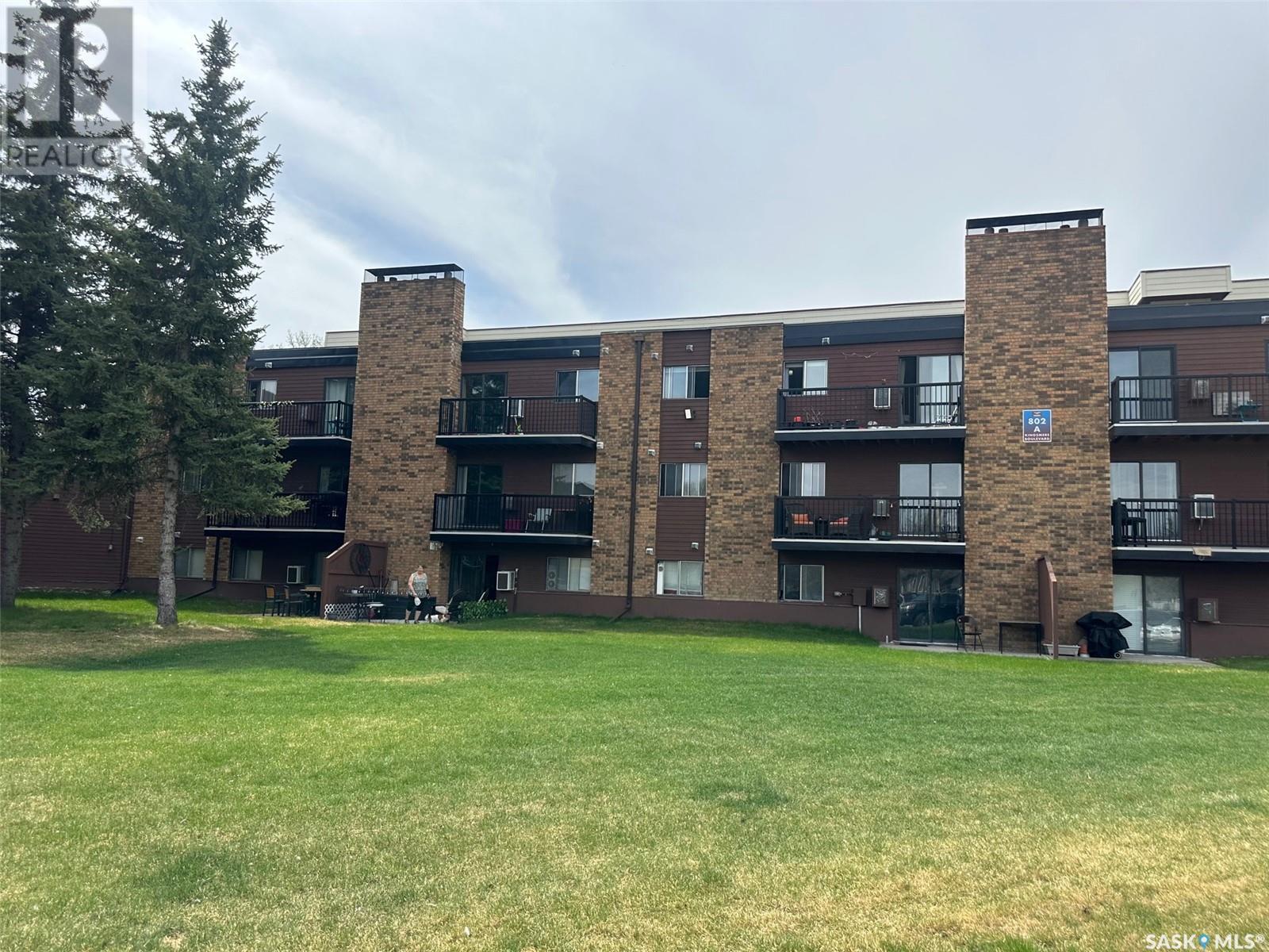 For sale: 204 802A Kingsmere BOULEVARD, Saskatoon, Saskatchewan S7J4B7 ...