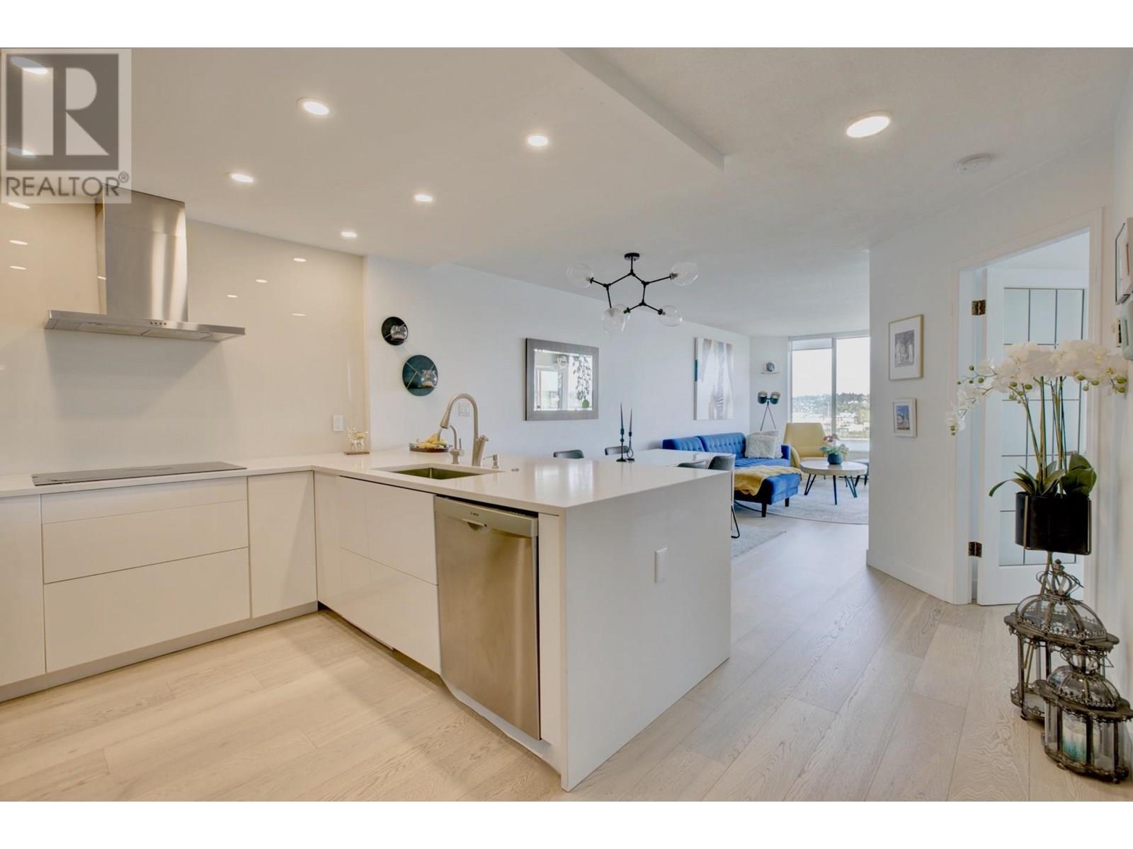 For sale: 1403 1065 QUAYSIDE DRIVE, New Westminster, British