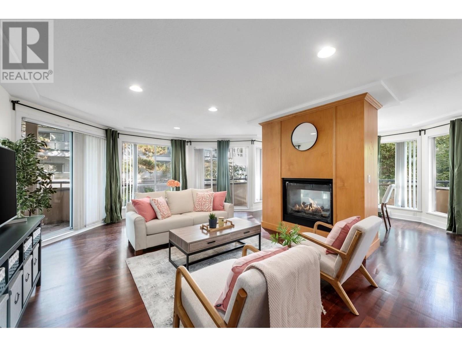 For sale: 107 8600 LANSDOWNE ROAD, Richmond, British Columbia