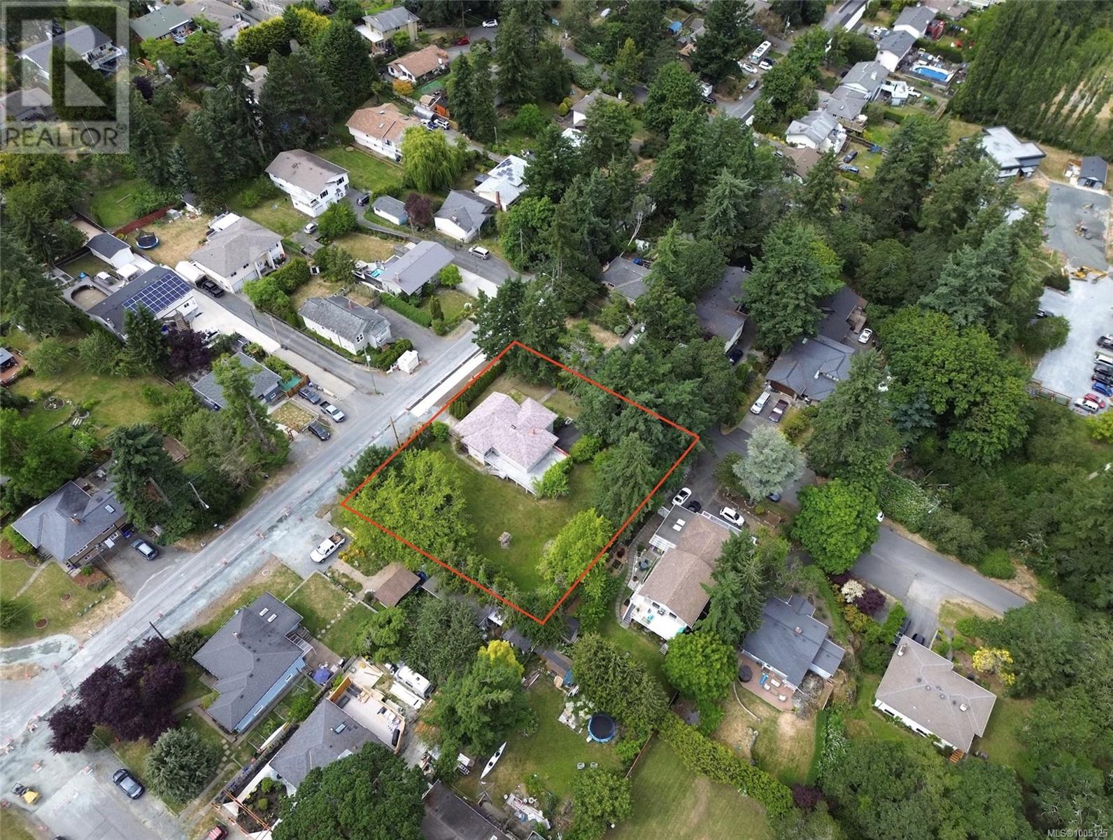 For sale: 999 Violet Ave, Saanich, British Columbia V8Z2R7