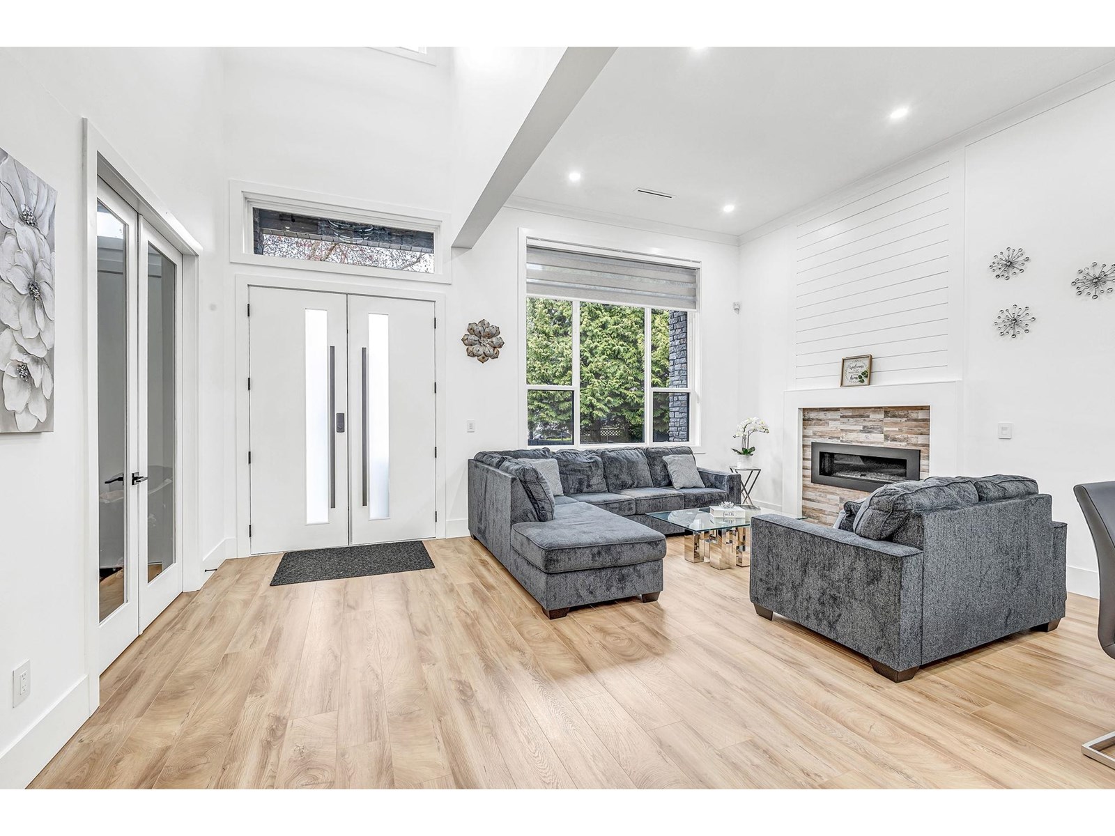 カーサ For sale: 8958 139A STREET, Surrey, British Columbia V3V7G5