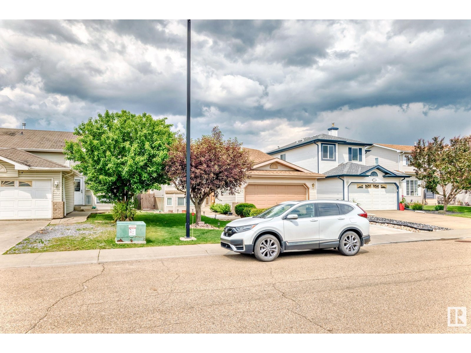 For sale: 540 WISEMAN LN NW, Edmonton, Alberta T6T1N7