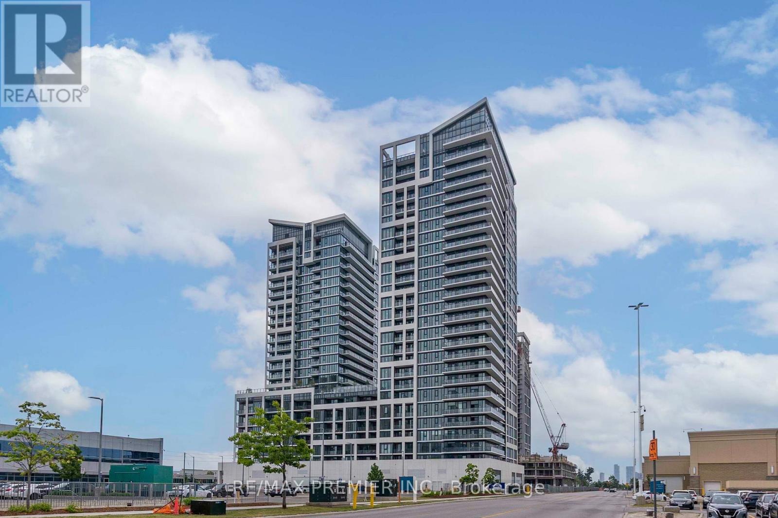 For sale: 1421 - 9000 JANE STREET, Vaughan (Concord