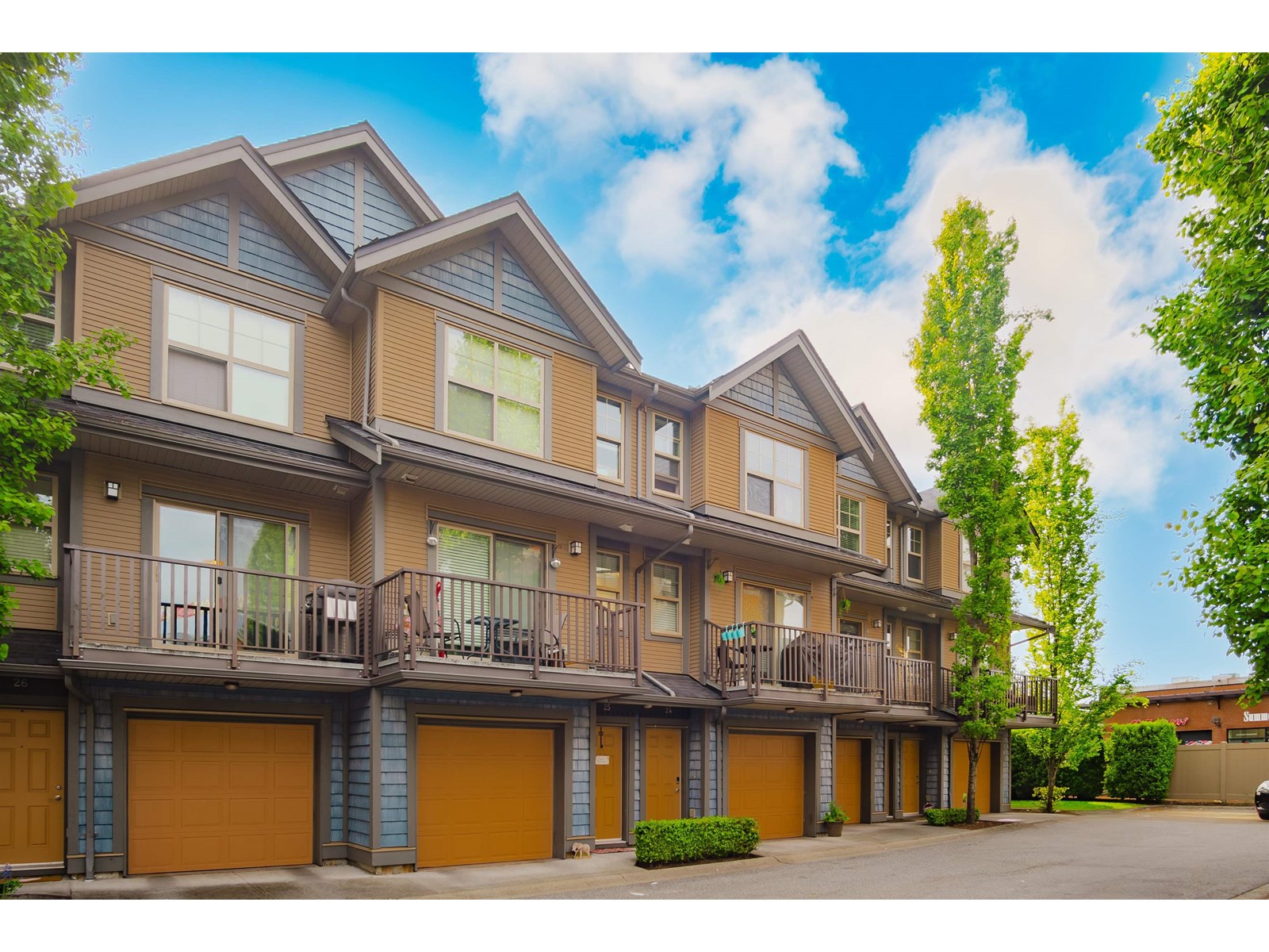 For sale: 24 7121 192 STREET, Surrey, British Columbia
