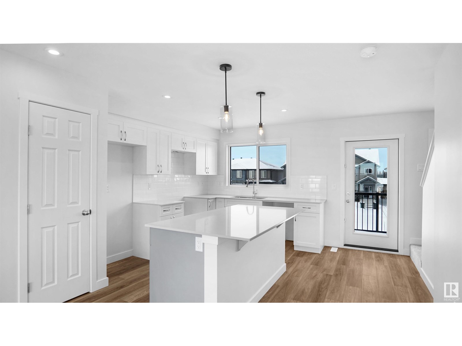 For sale: 922 19 AV NW, Edmonton, Alberta T6T1J1 - E4448987