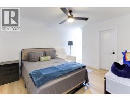 Nページ For sale: 4035 38 ST NW, Edmonton, Alberta T6L6W8 - E4452811
