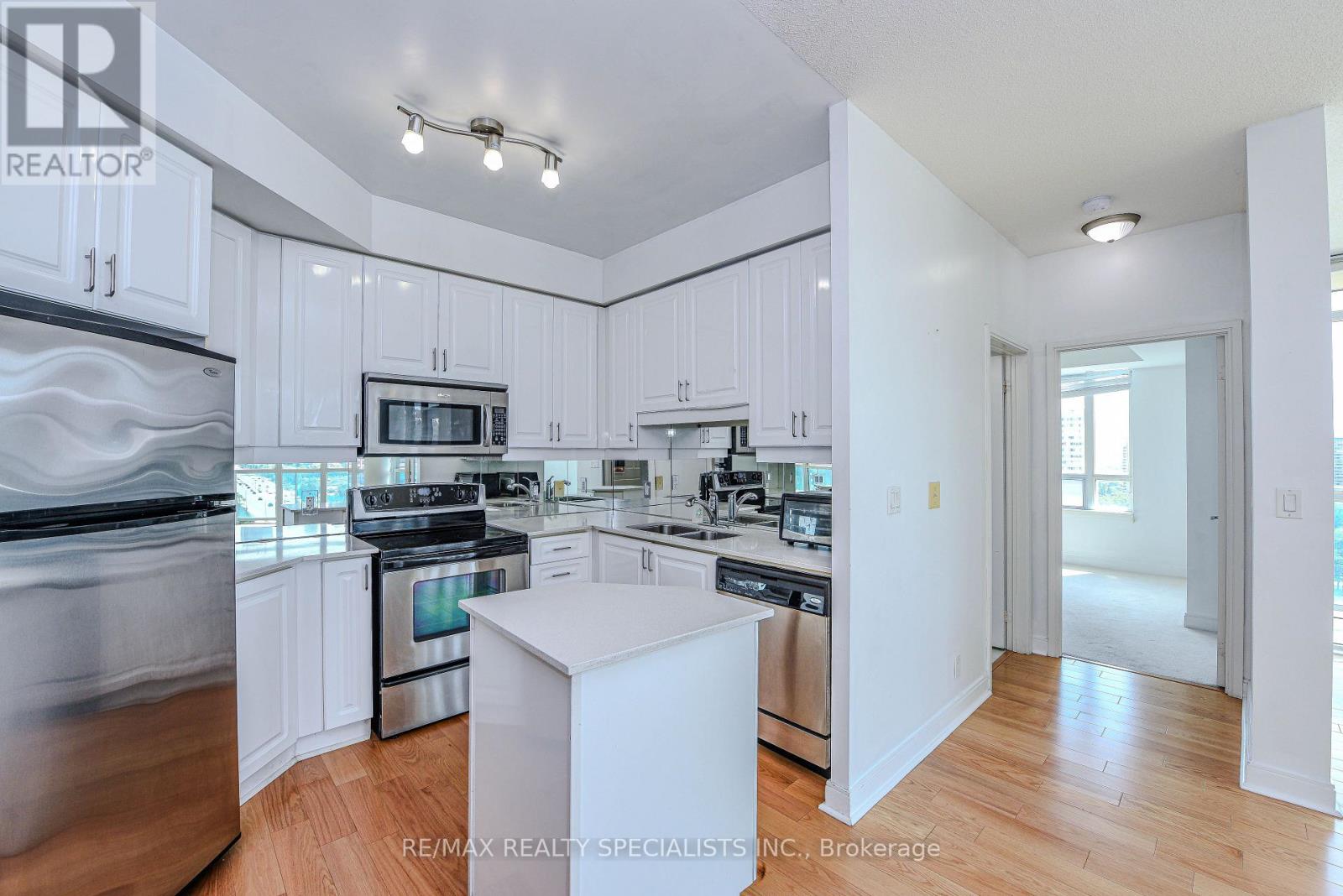 For sale: 1206 - 70 ABSOLUTE AVENUE, Mississauga (City