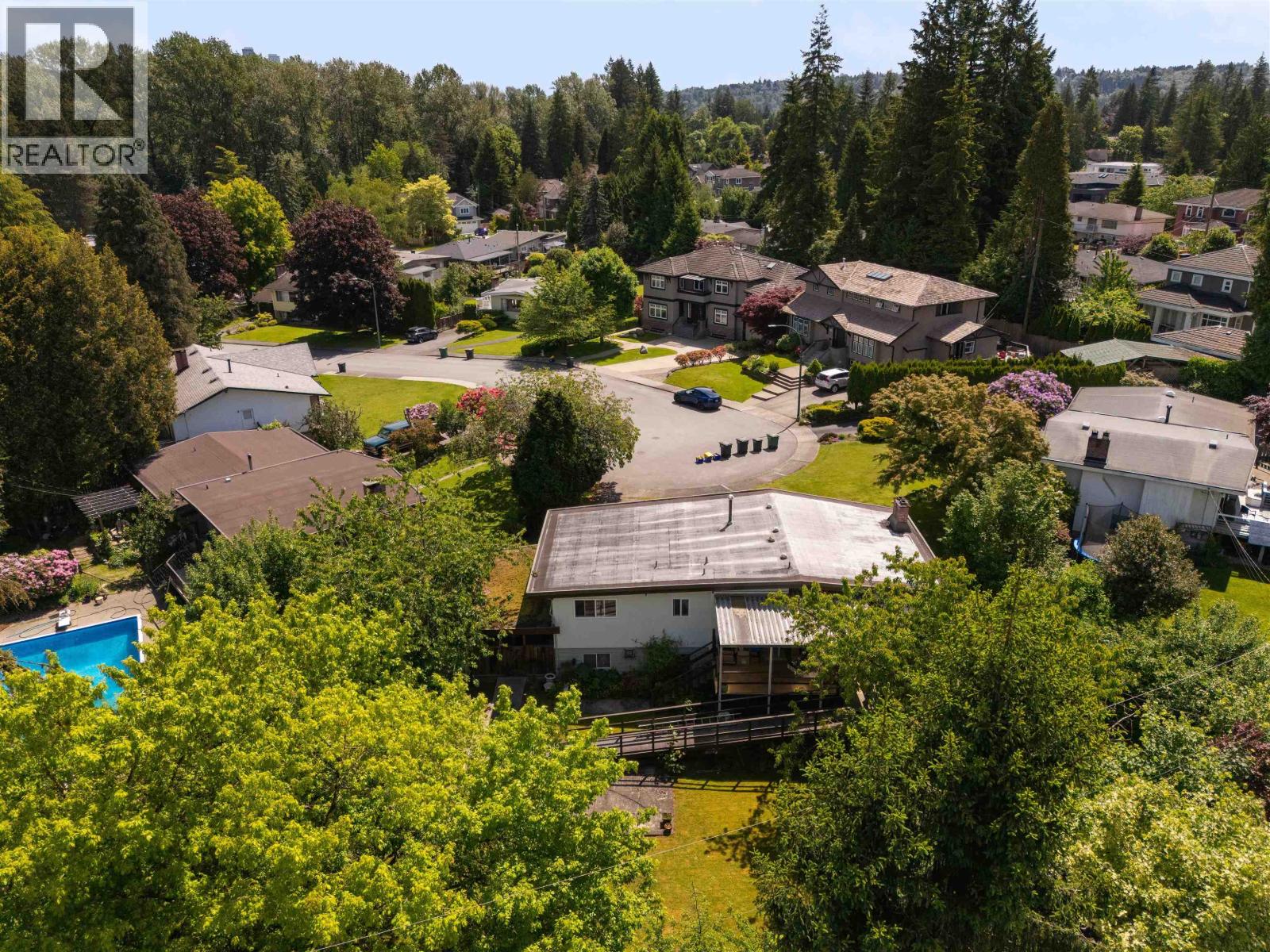 小物 NEIGHBORHOOD neighborhood For sale: 7482 KRAFT PLACE, Burnaby, British Columbia V5A1Z8