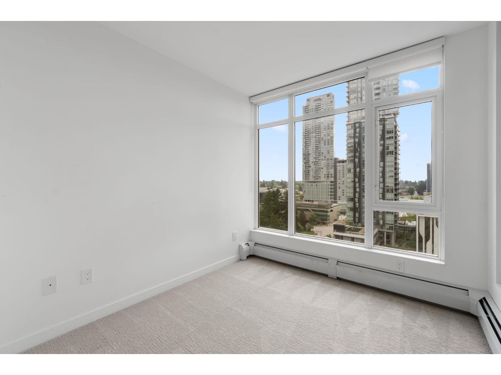 kiruakirua　1113 For sale: 1112 56 ST NW, Edmonton, Alberta T6L1Y3 - E4453821