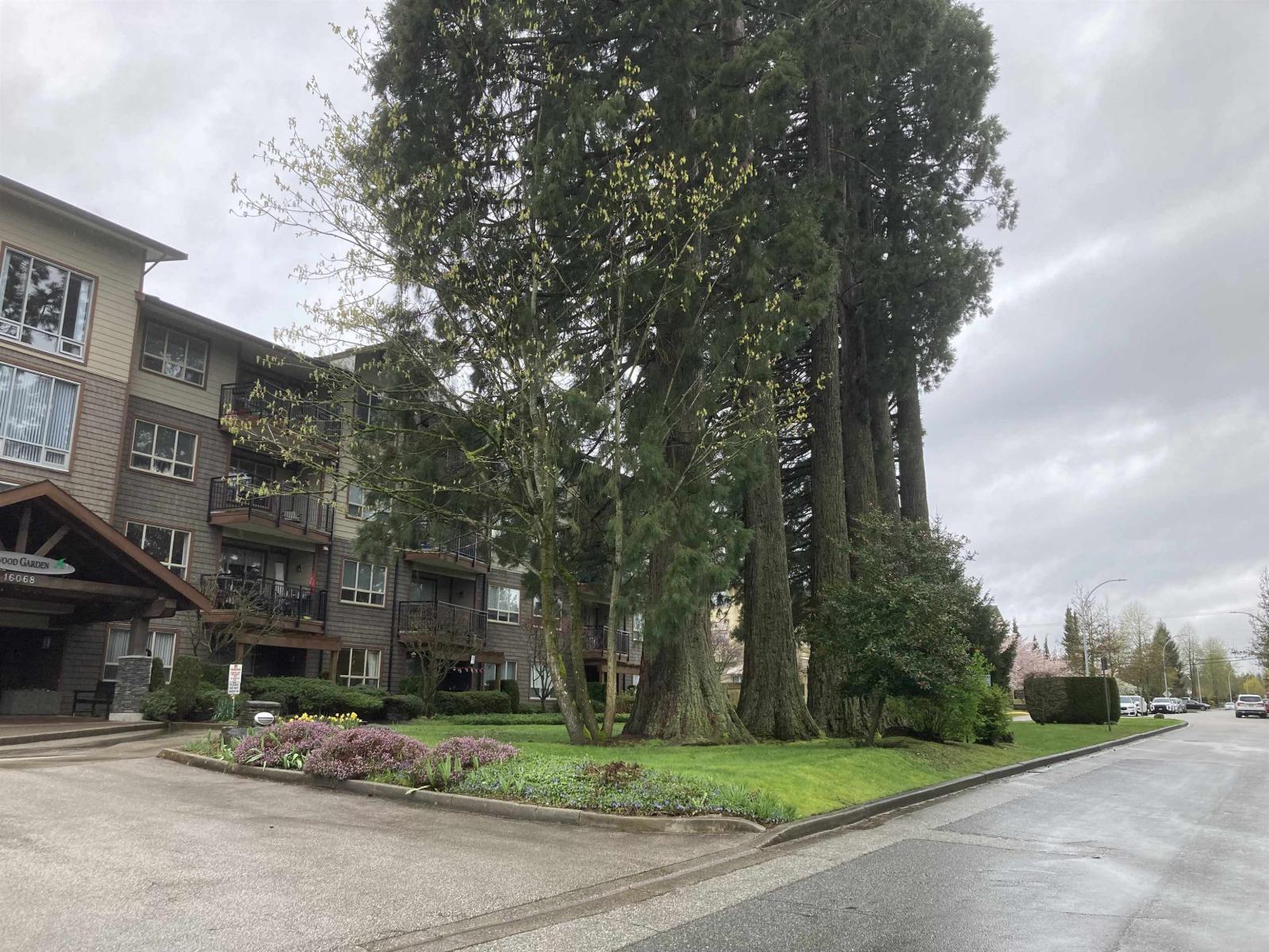 For sale: 304 16068 83 AVENUE, Surrey, British Columbia