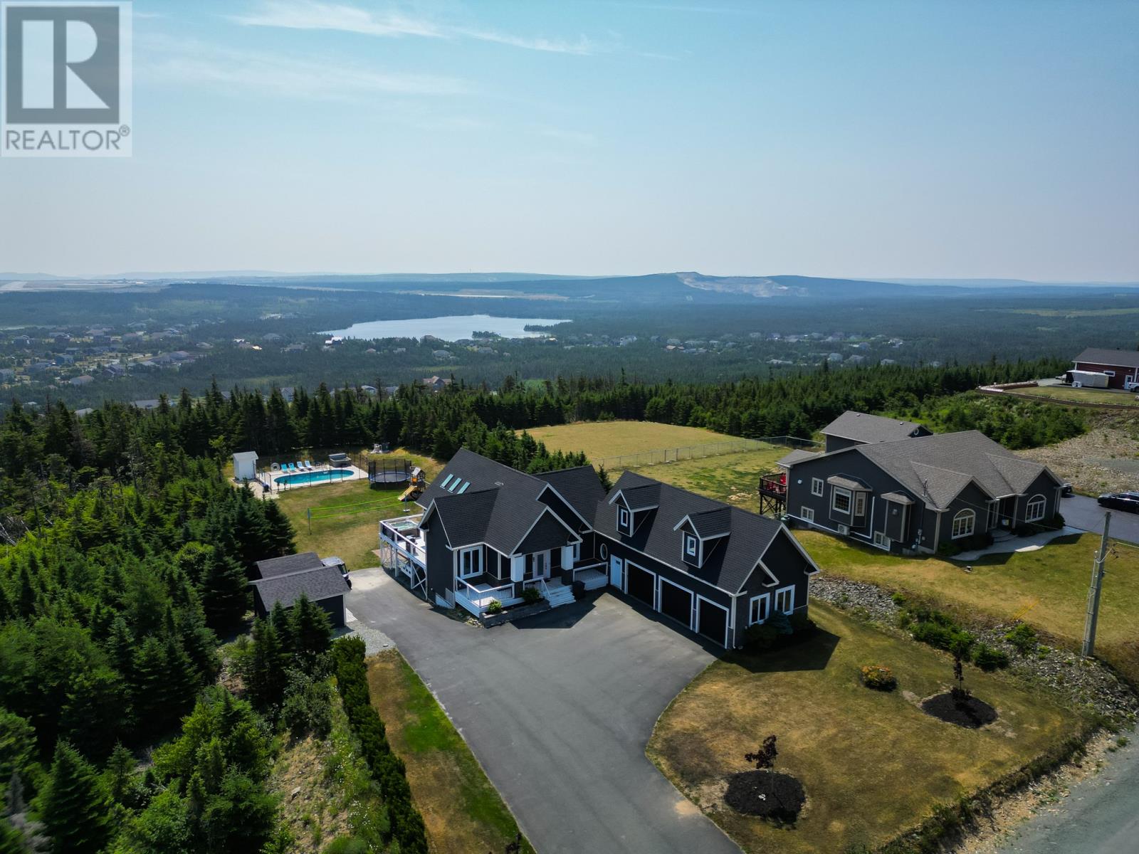 floraです。 For sale: 28 Flora Drive, Torbay, Newfoundland & Labrador
