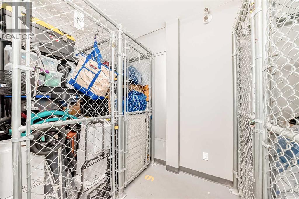 Đoàn Ngô 109, 119 19 Street NW, Calgary, Alberta T2N2S7 - A2210722