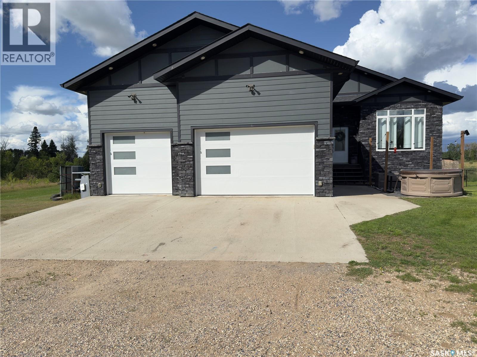 reページ For sale: Acreage Road, Shellbrook Rm No. 493, Saskatchewan