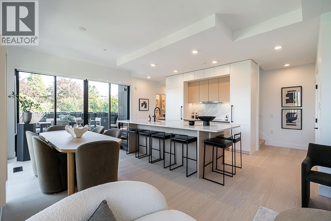 For sale: 204 539 W 28TH AVENUE, Vancouver, British Columbia