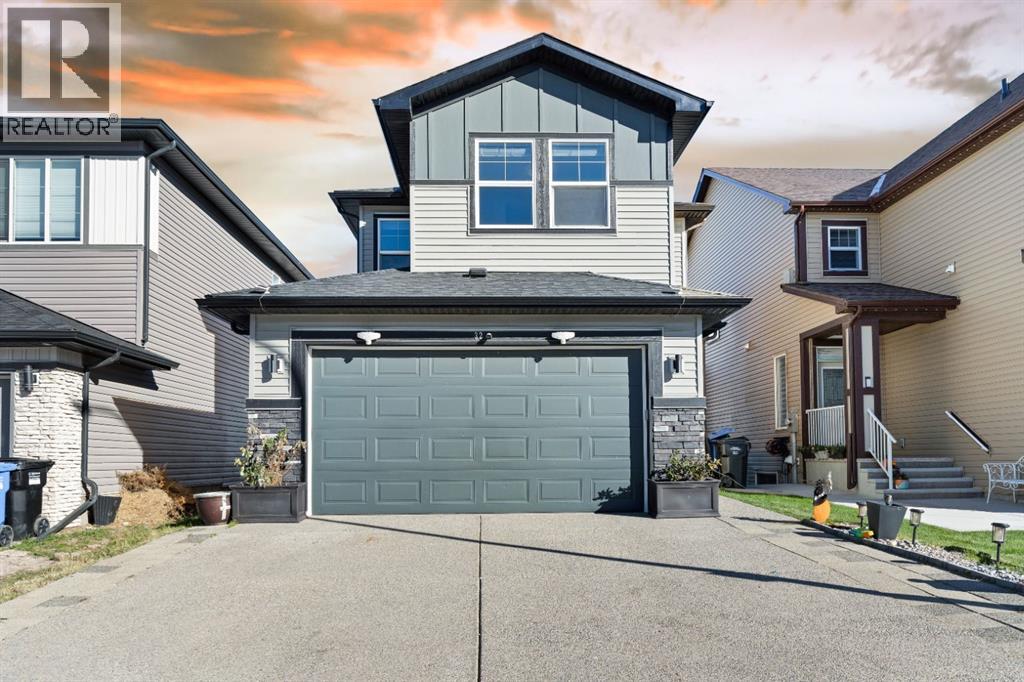 House for Sale in 32 Cornerbrook Common NE|Calgary, Alberta T3N1M2 2