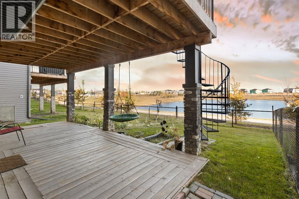 House for Sale in 32 Cornerbrook Common NE|Calgary, Alberta T3N1M2 5