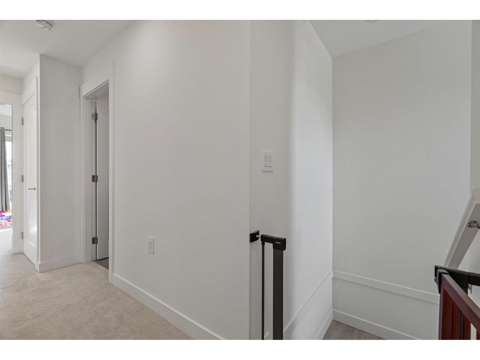 For sale: 99 7947 209 STREET, Langley, British Columbia