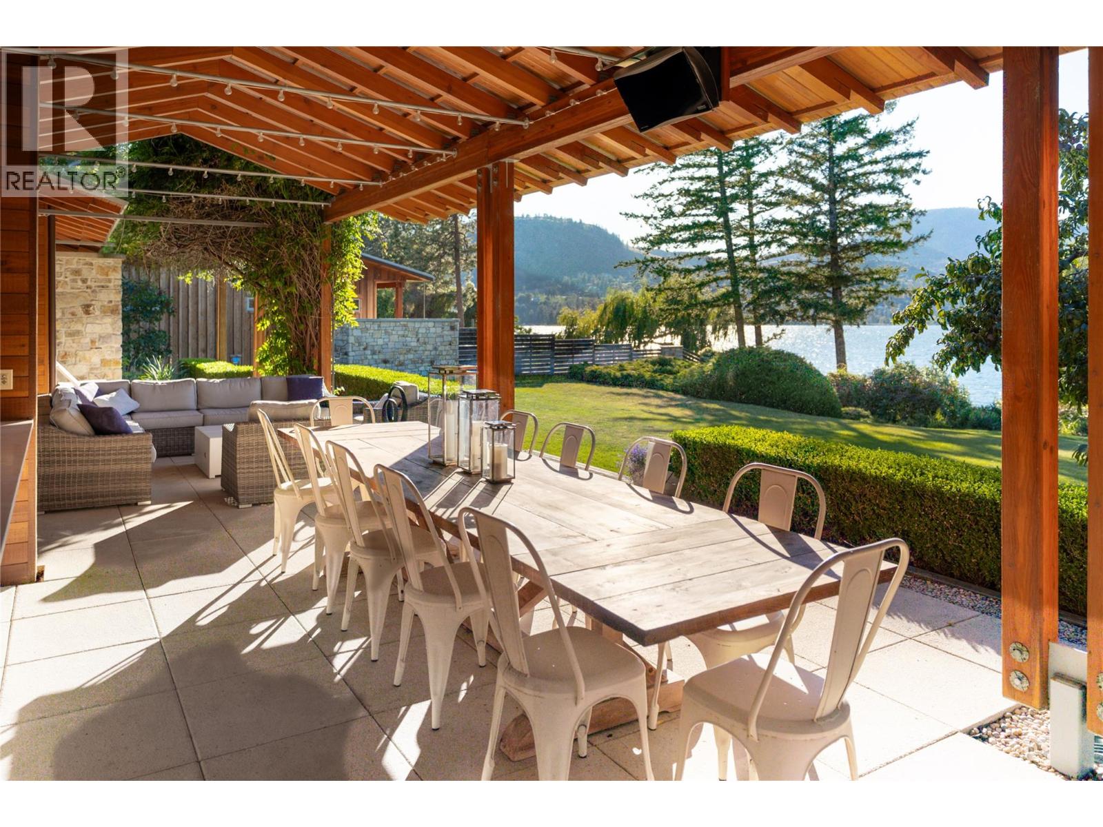 For sale: 106 Devon Drive, Okanagan Falls, British Columbia V0H1R5