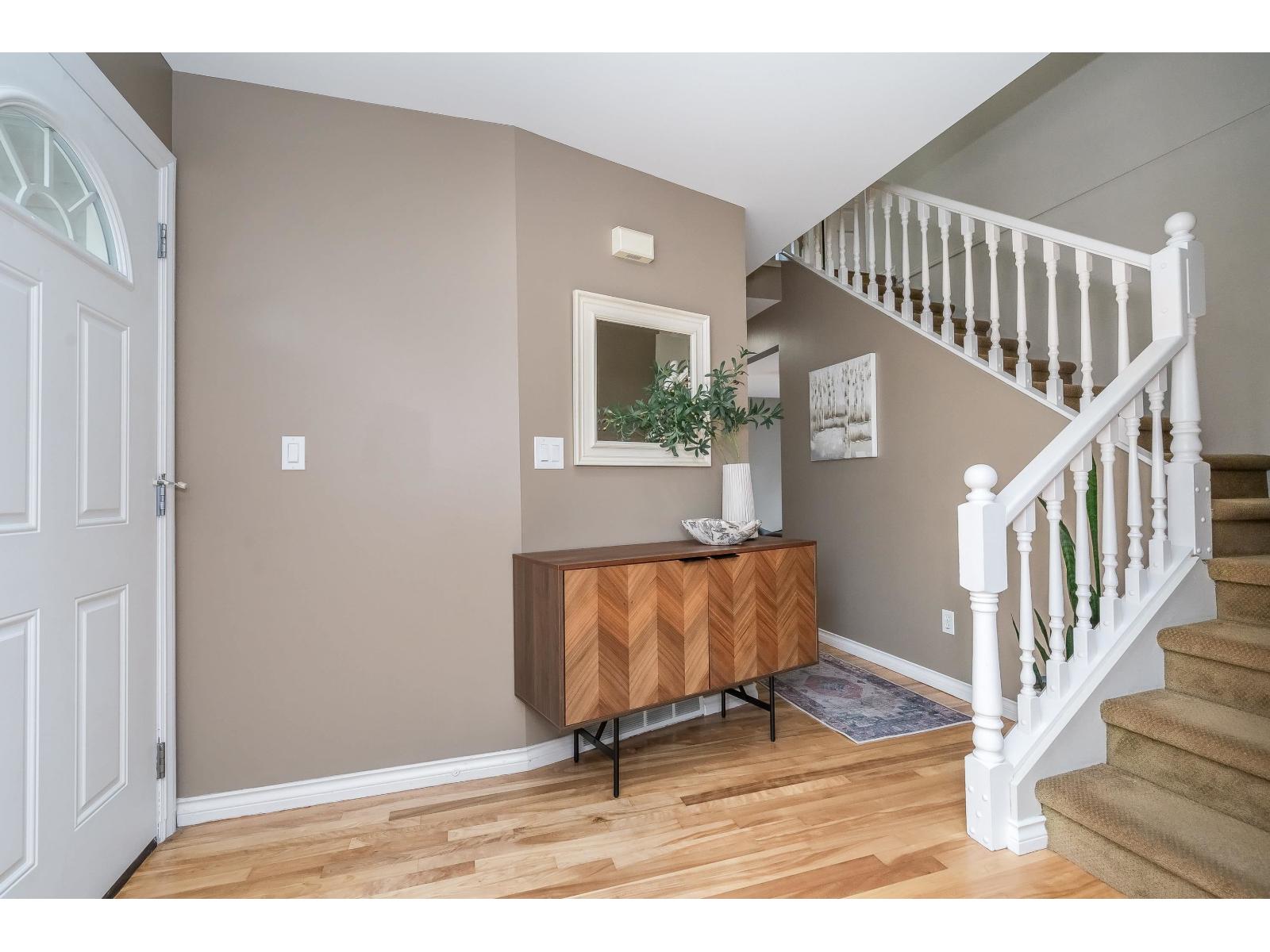 For sale: 8548 212 STREET, Langley, British Columbia V1M2E7