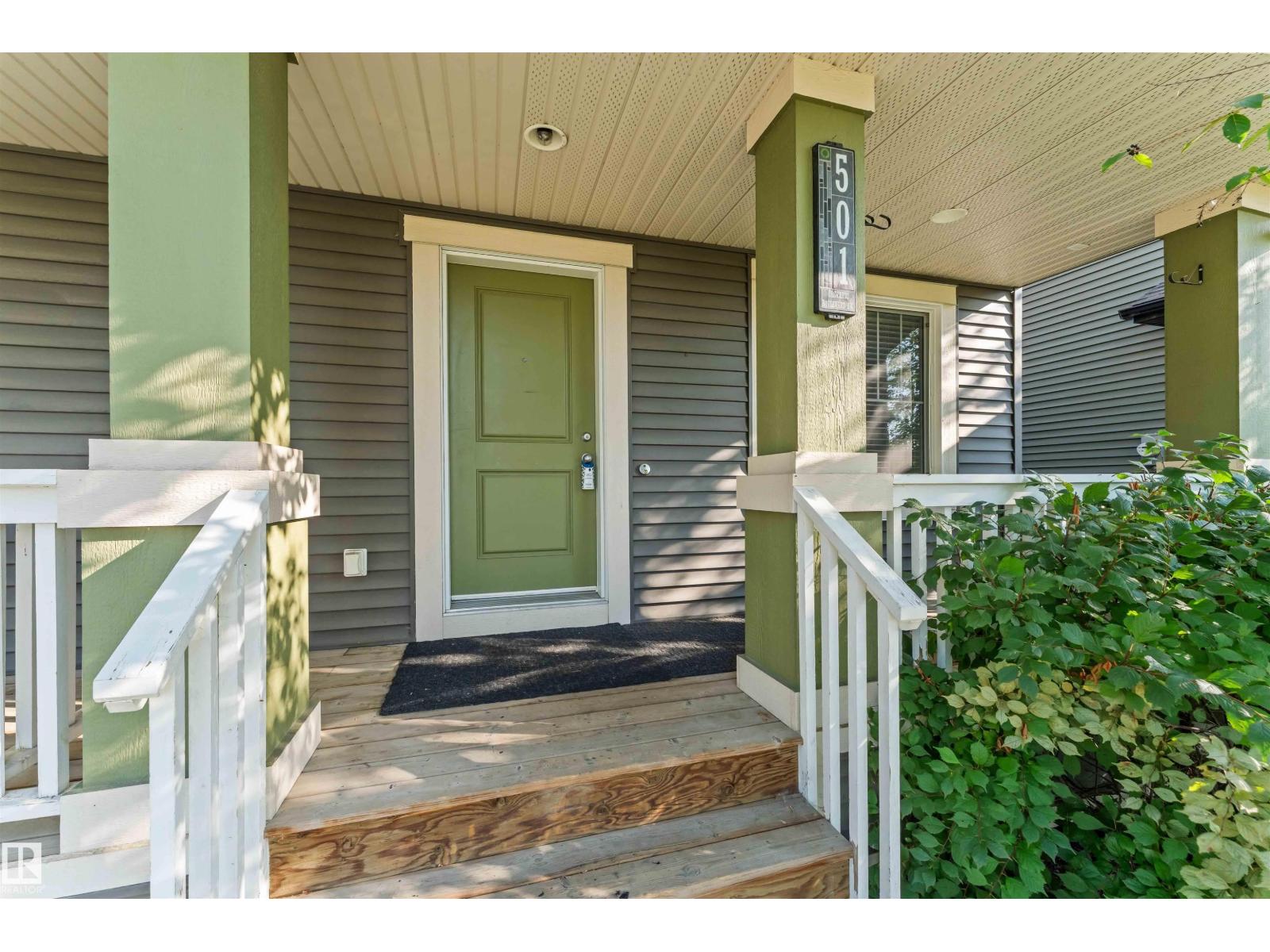 オーチャードハウス For sale: 4019 ORCHARDS DR SW, Edmonton, Alberta T6C1V2