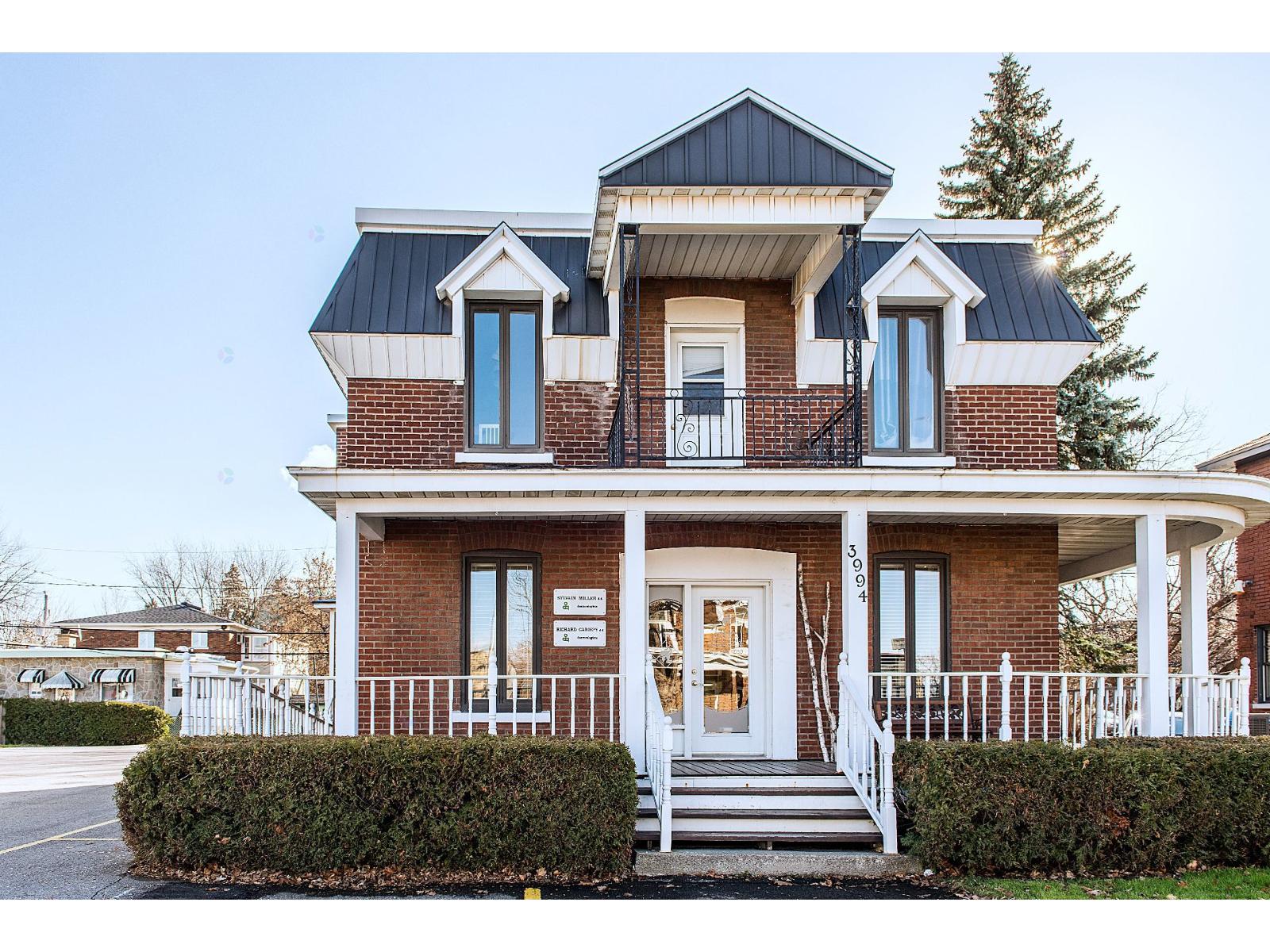 À vendre : 3994-3994B Boul. St-Martin O., Laval (Chomedey), Québec ...