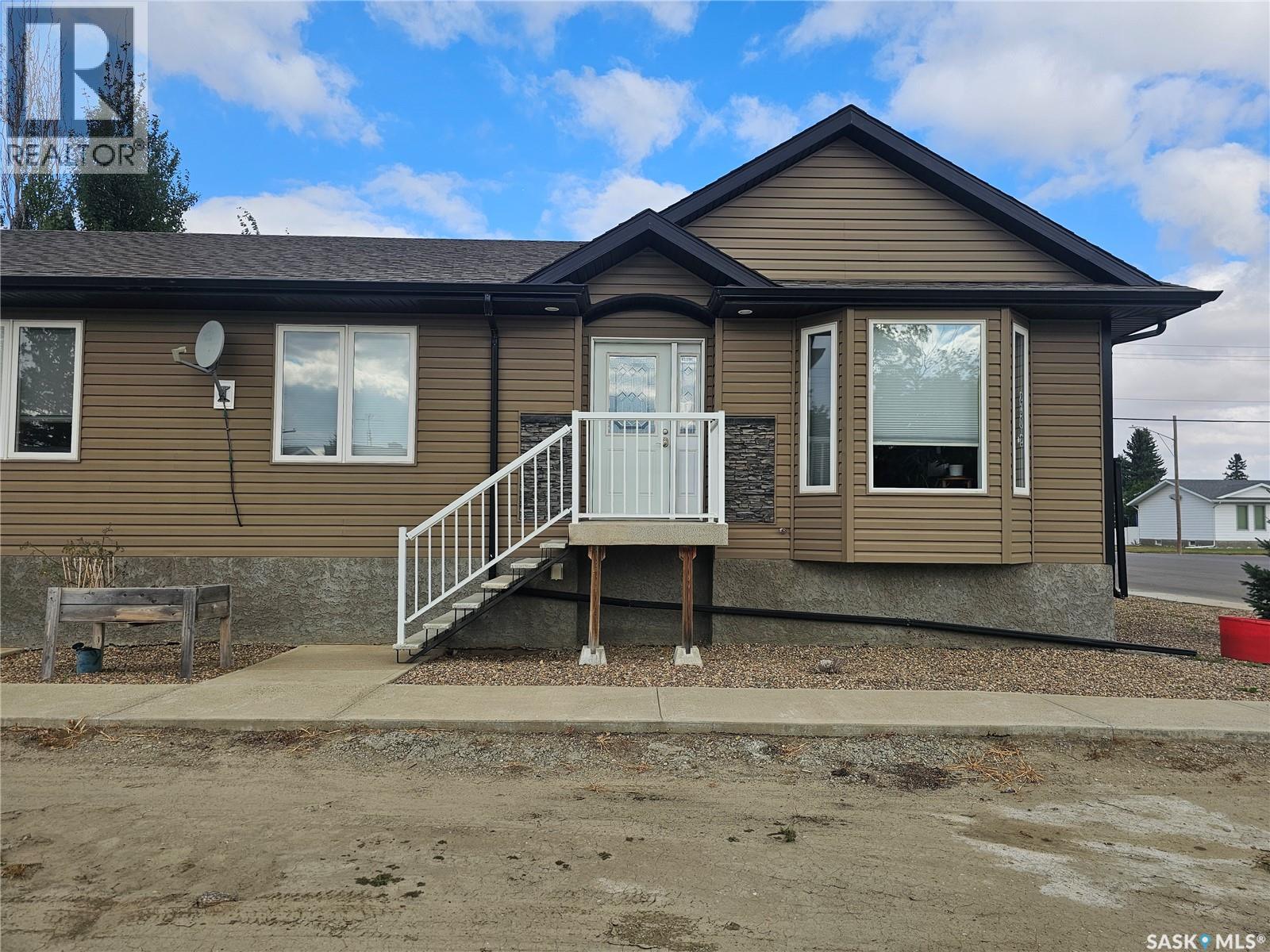 2 280 2nd AVENUE W, Unity, Saskatchewan S0K4L0 | REALTOR.ca