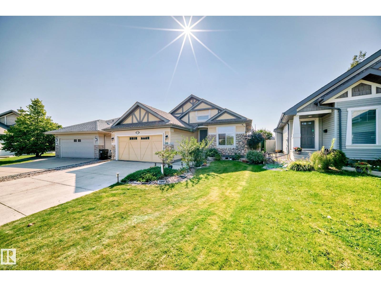 Chelchel918様 For sale: 918 CHAHLEY CR NW, Edmonton, Alberta T6M0E2