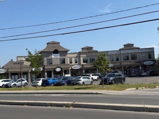 For lease: 4670 Boul. St-Martin O., Laval (Sainte-Dorothée), Quebec ...