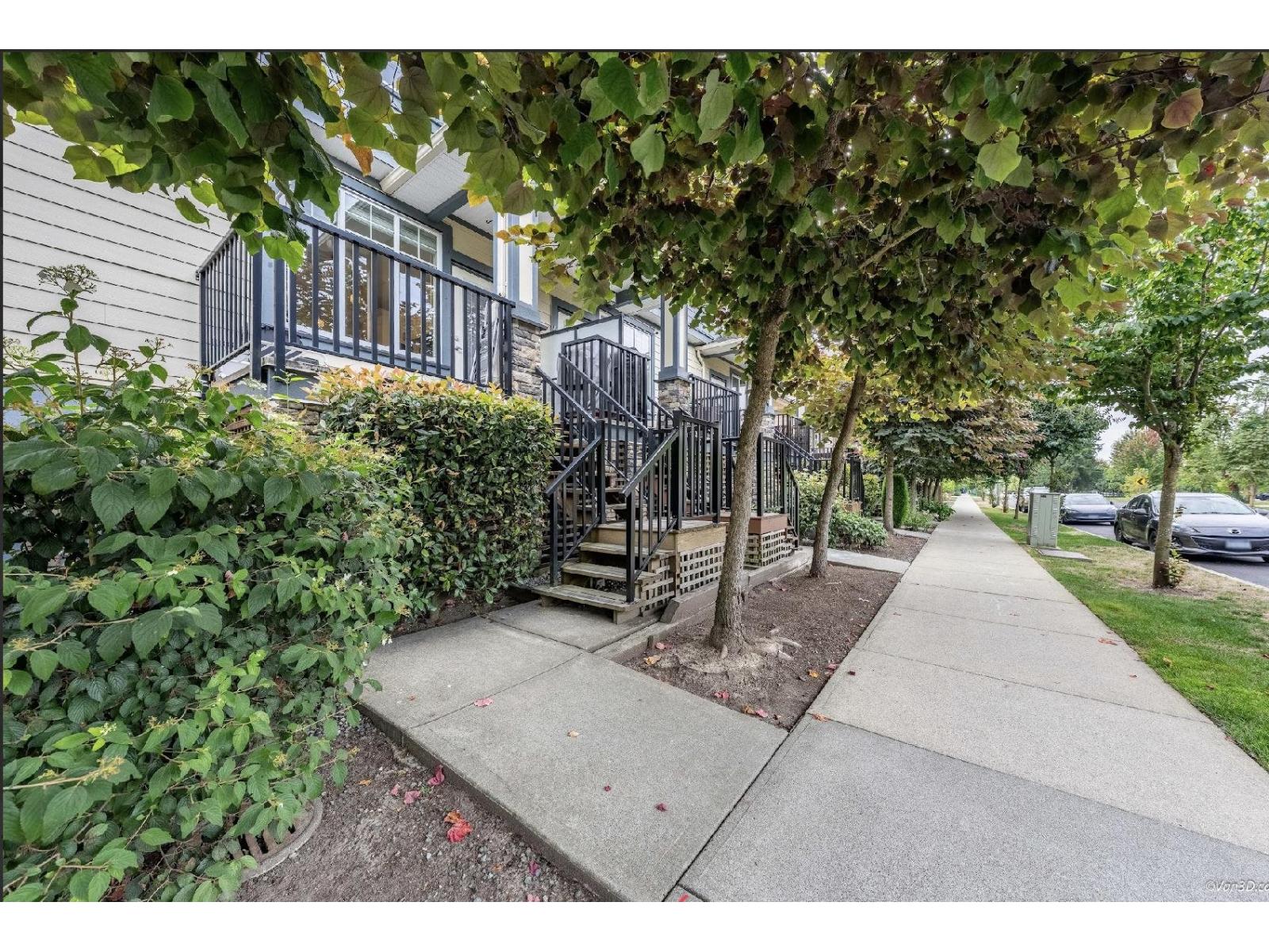 For sale: 3 18818 71 AVENUE, Surrey, British Columbia V4N6N9