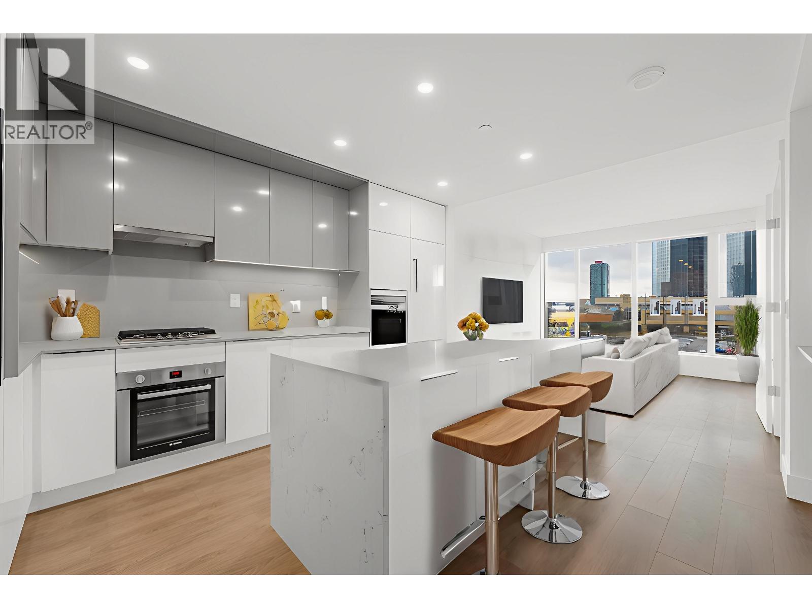 For sale: 603 4711 HAZEL STREET, Burnaby, British Columbia