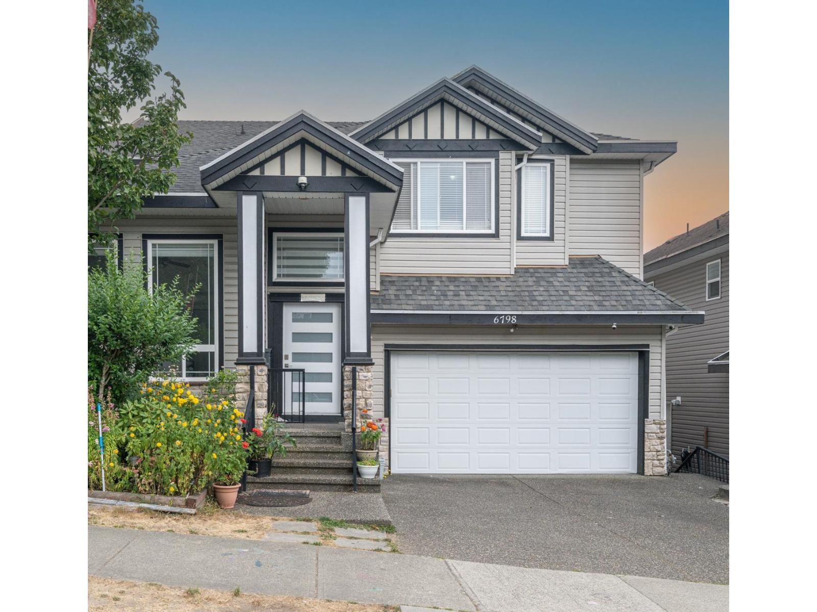 For sale: 6798 146B STREET, Surrey, British Columbia V3S0Z4