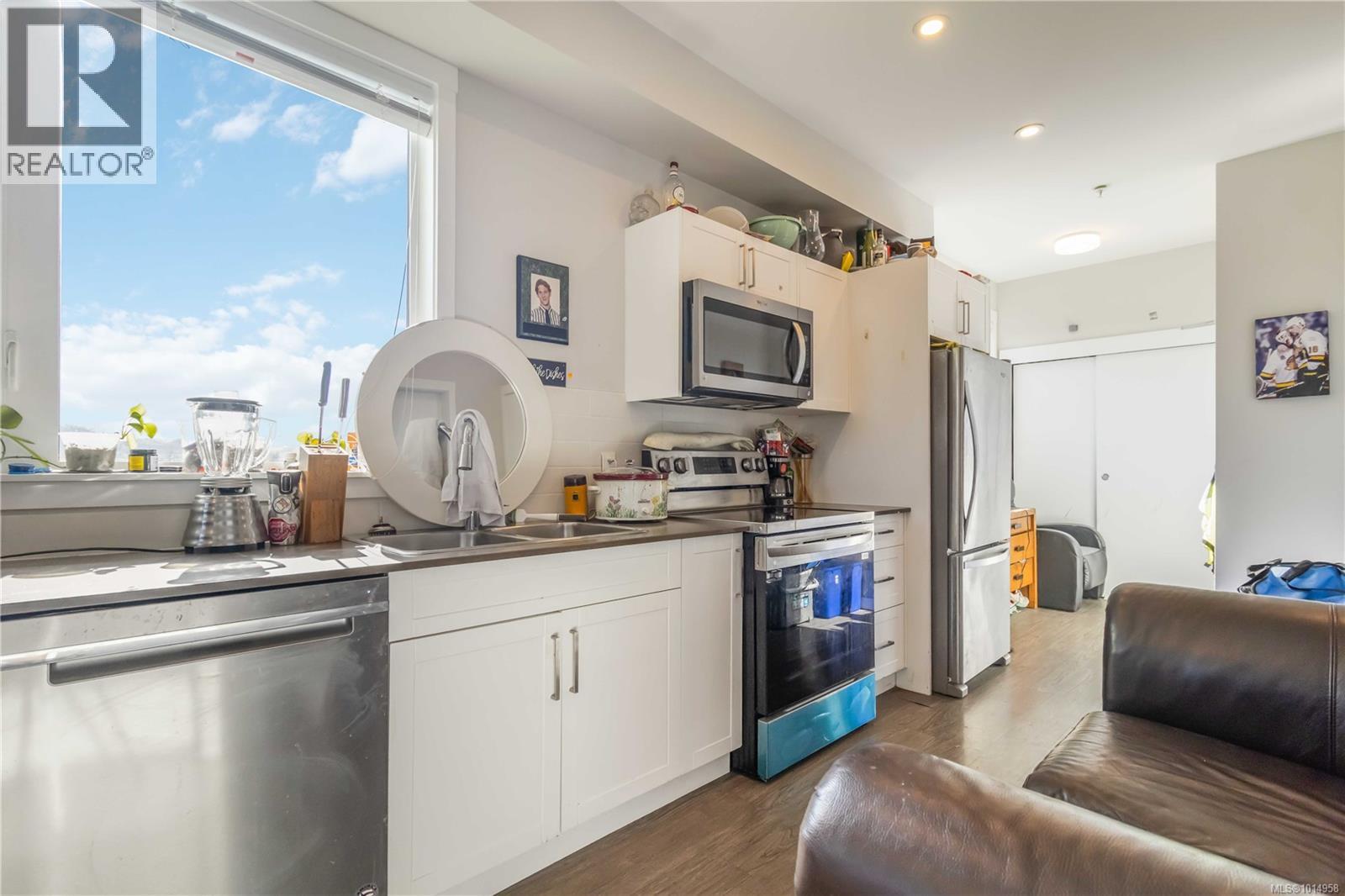 À vendre : 602 868 Orono Ave, Langford, Colombie-Britannique V9B0X9 ...