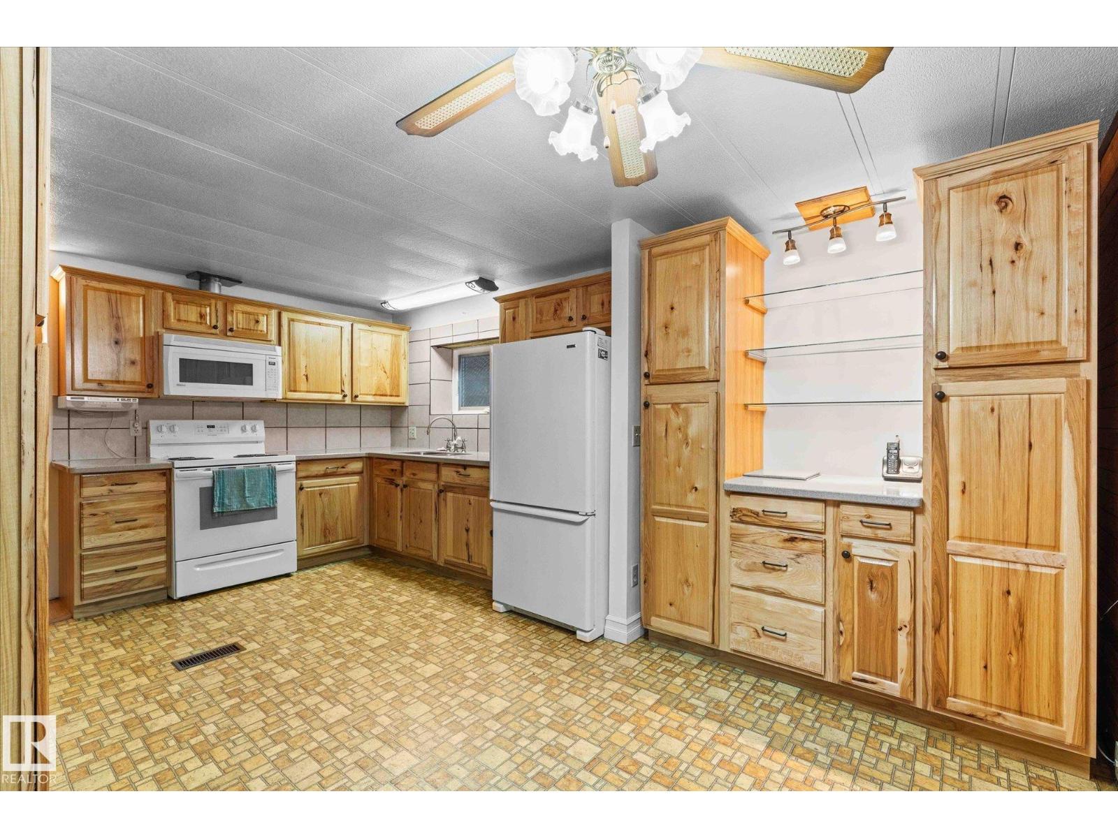 For sale: #412 & 411 53303 RGE ROAD 31, Rural Parkland County, Alberta ...