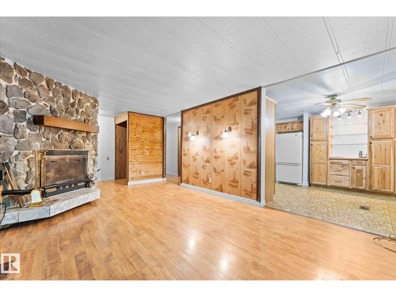 For sale: #412 & 411 53303 RGE ROAD 31, Rural Parkland County, Alberta ...