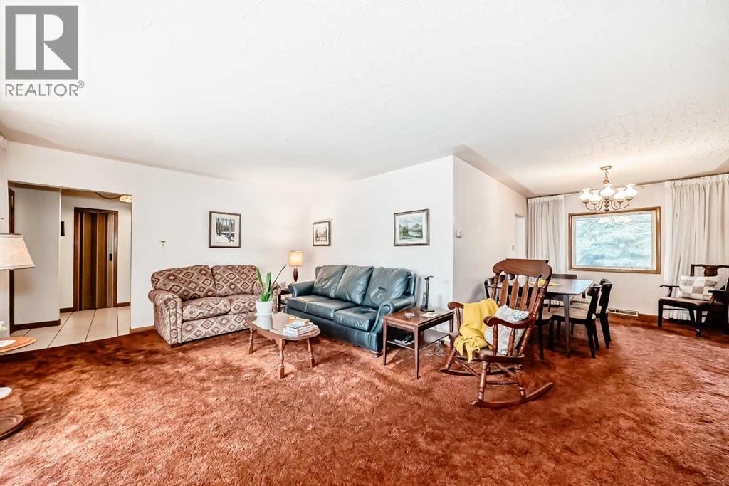 AS IＯ®️C S-7 W  ST A N D 7520 7 Street SW, Calgary, Alberta T2V1G3 - A2247260