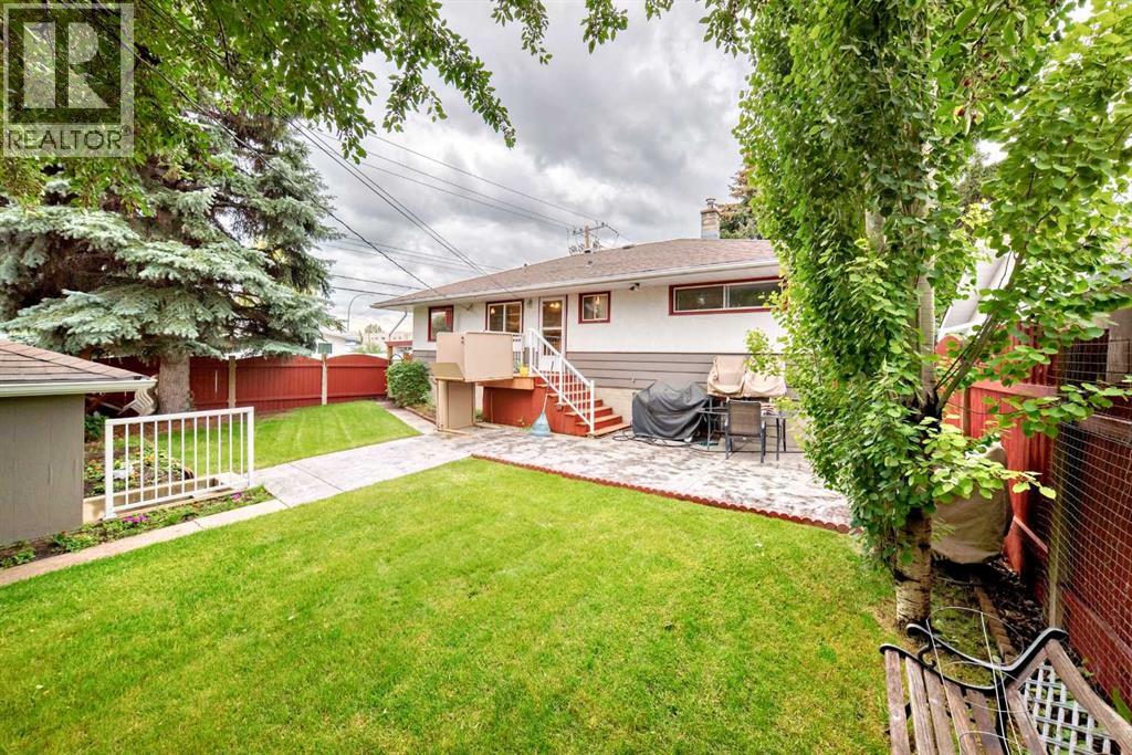 AS IＯ®️C S-7 W  ST A N D 7520 7 Street SW, Calgary, Alberta T2V1G3 - A2247260