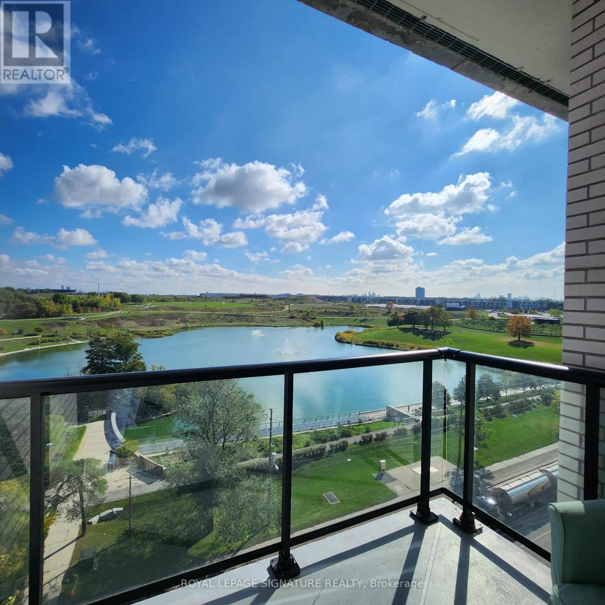 For rent: 910 - 3100 KEELE STREET, Toronto (Downsview-Roding-CFB ...