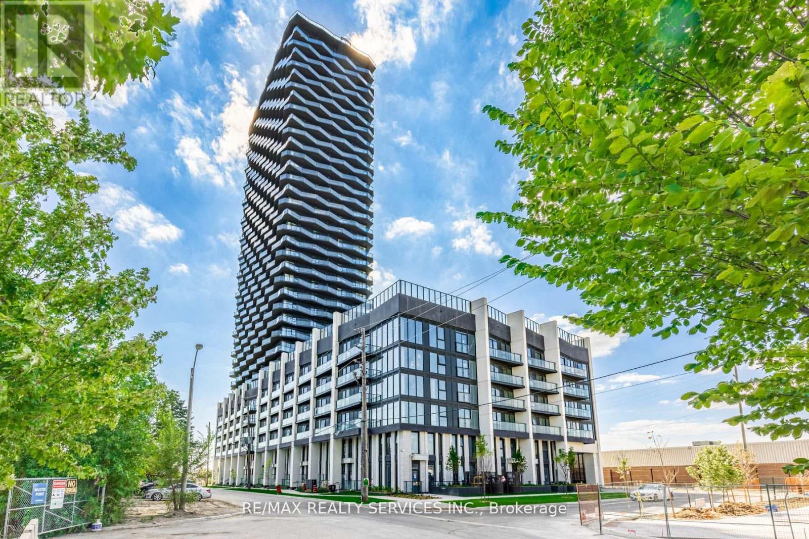 For rent: 2007 - 36 ZORRA STREET, Toronto (Islington-City