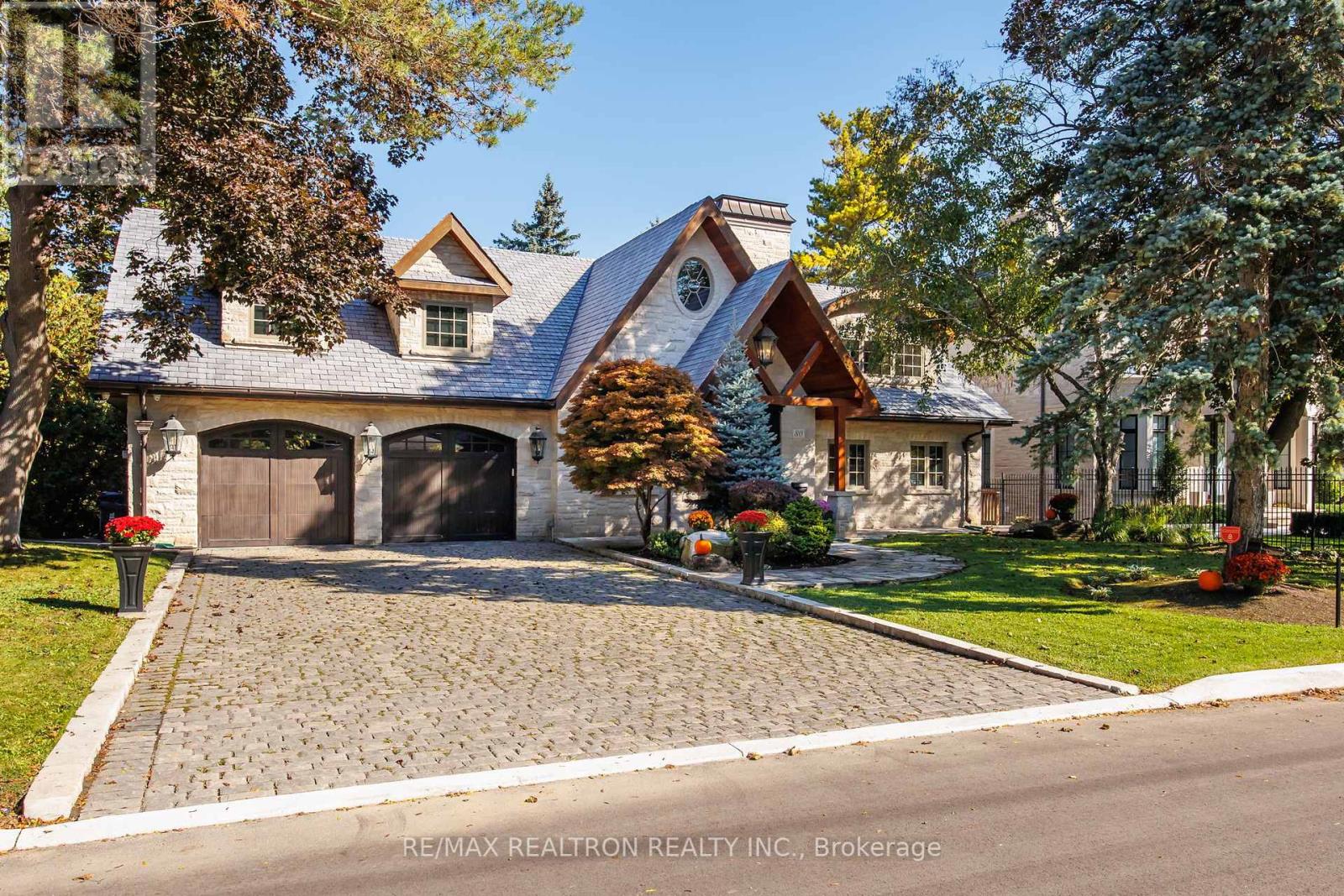 For sale: 80 FOREST GROVE DRIVE, Toronto (Bayview Village), Ontario ...