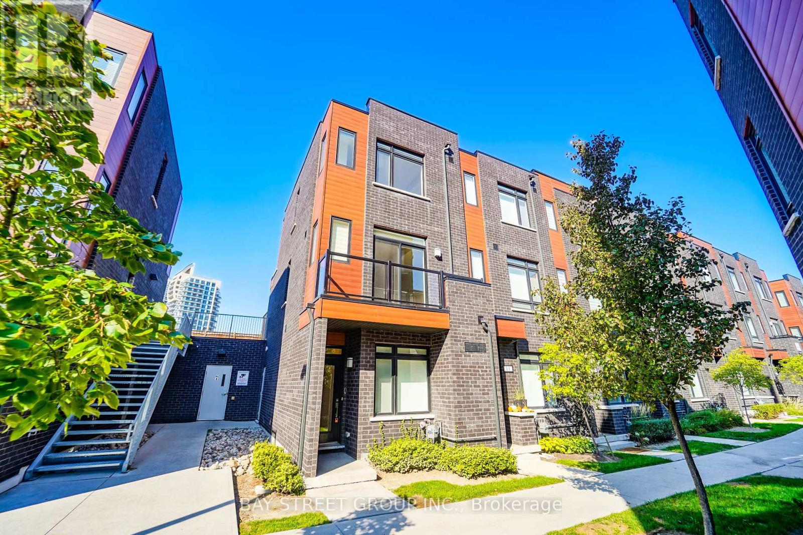 For rent: 10 370 RED MAPLE ROAD, Richmond Hill (Langstaff