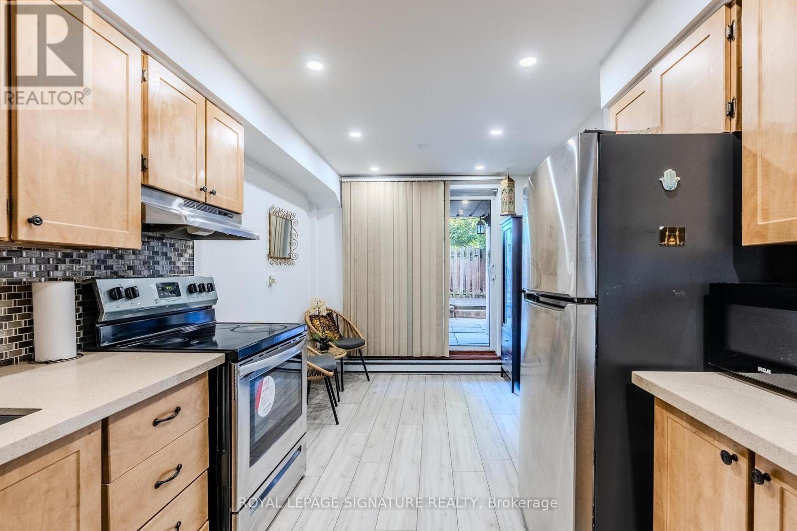 Row / Townhouse for Sale in 84 - 2170 BROMSGROVE ROAD|Mississauga (Clarkson), Ontario L5J4J2 4