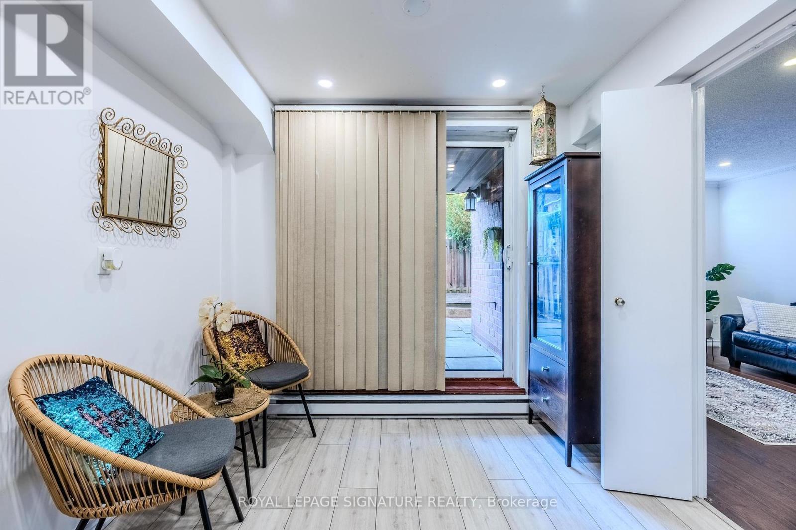 Row / Townhouse for Sale in 84 - 2170 BROMSGROVE ROAD|Mississauga (Clarkson), Ontario L5J4J2 5