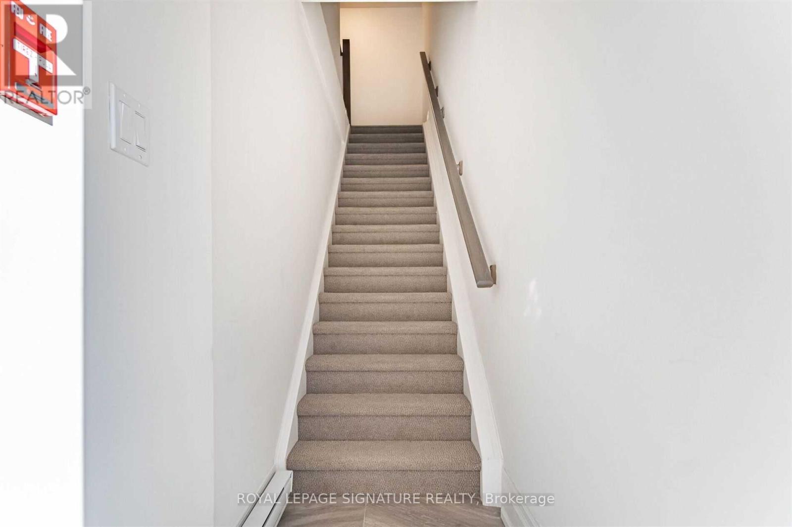 Row / Townhouse for Sale in 202 - 760 LAKESHORE ROAD E|Mississauga (Lakeview), Ontario L5E1C7 2