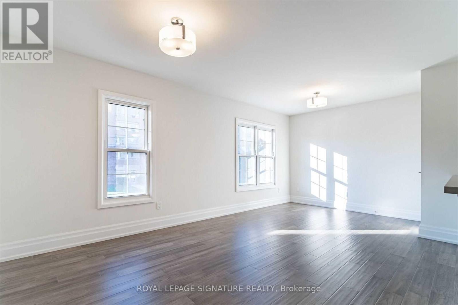 Row / Townhouse for Sale in 202 - 760 LAKESHORE ROAD E|Mississauga (Lakeview), Ontario L5E1C7 5