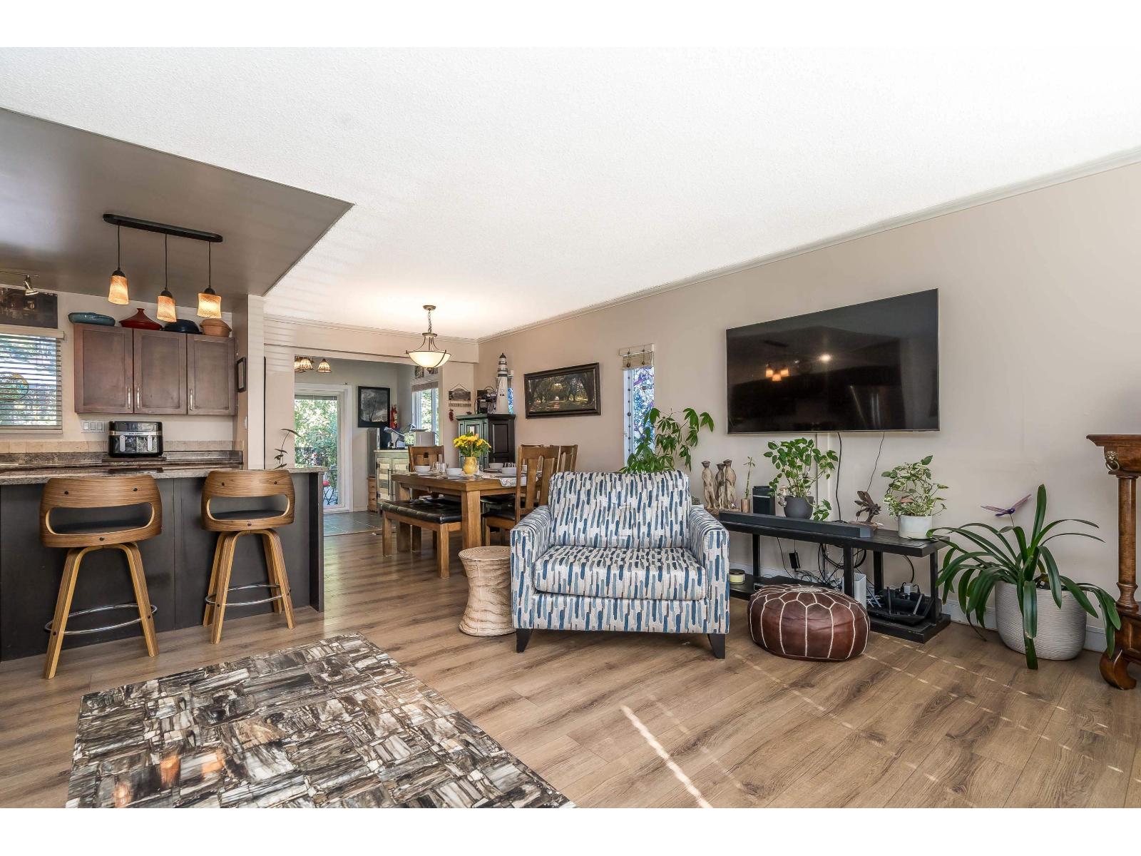 For sale: 20651 44 AVENUE, Langley, British Columbia V3A3E5