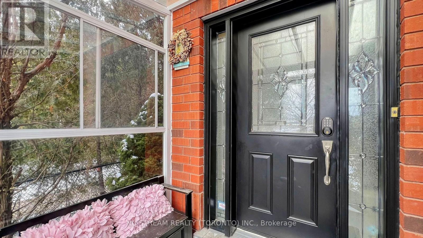 For rent: 71 ALPINE CRESCENT, Richmond Hill (Rouge Woods