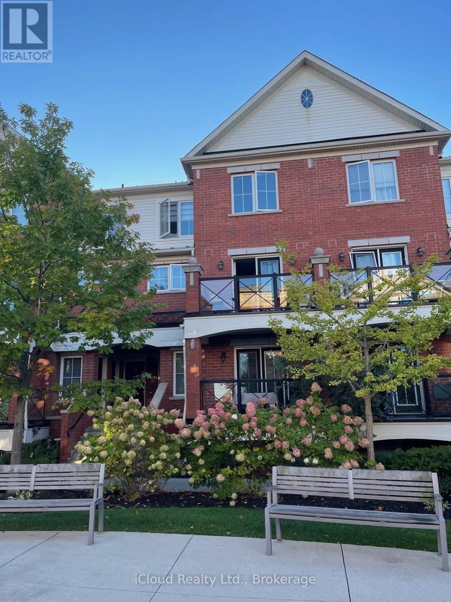 Row / Townhouse for Sale in 8 - 2492 POST ROAD|Oakville (RO River Oaks), Ontario L6H0K1